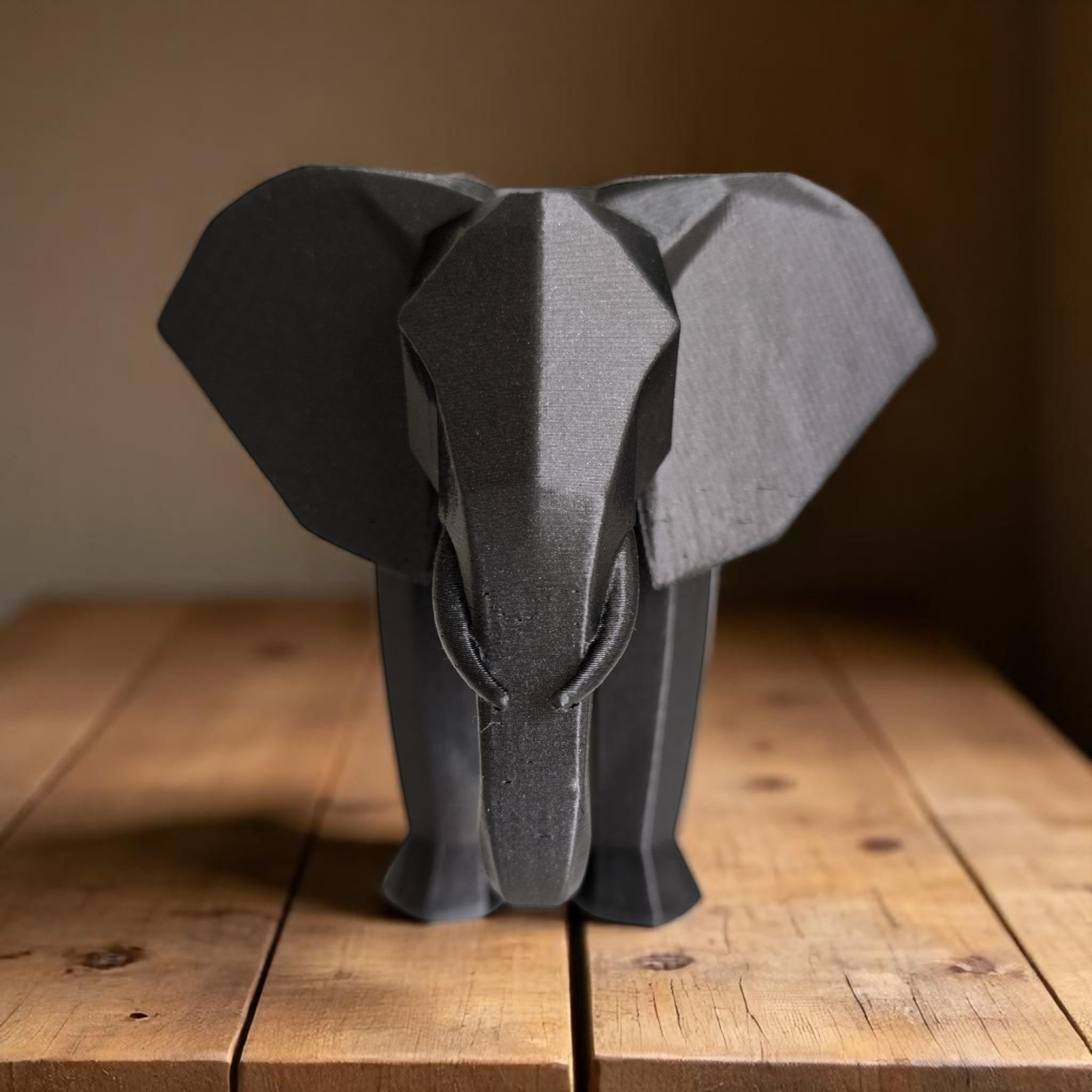 Nowoczesna rzeźba słonia low poly - figurka dekoracyjna - obrazek 4