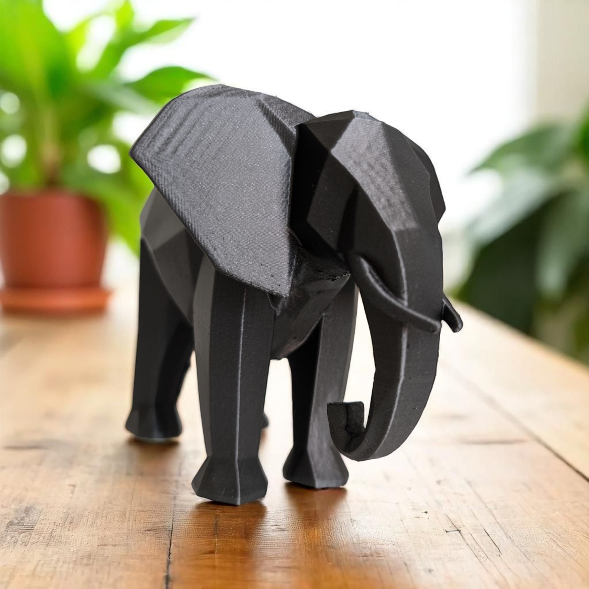 Nowoczesna rzeźba słonia low poly - figurka dekoracyjna - obrazek 3